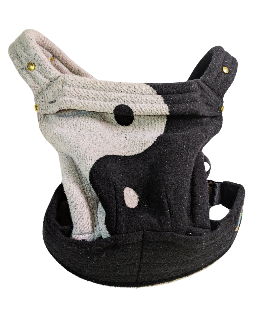 Zeitgeist Yin Yang Baby Carrier - Artipoppe